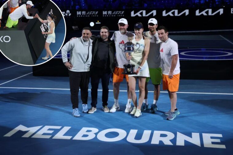 australian-open-women’s-final-rocked-by-‘very-uncomfortable’-elena-rybakina-coach-photo