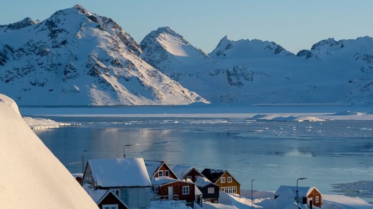 greenland-offers-tourists-ice-fjords-and-hot-springs,-plus-flights-from-us-airports