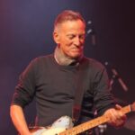 bruce-springsteen-performs-his-anti-ice-song-at-minneapolis-show:-‘sometimes-you-have-to-kick-them-in-the-teeth’