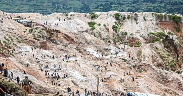 video:-rebels-say-200-die-in-congo-mine-collapse-amid-unsafe-conditions