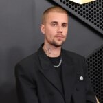 justin-bieber-stuns-grammys-by-performing-in-underwear;-trevor-noah-jokes-about-nicki-minaj-in-monologue