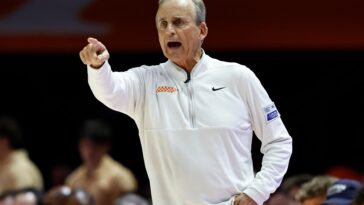 rick-barnes-jokingly-wonders-if-tennessee-players-are-‘betting-on-games’-after-ncaa-gambling-scandals