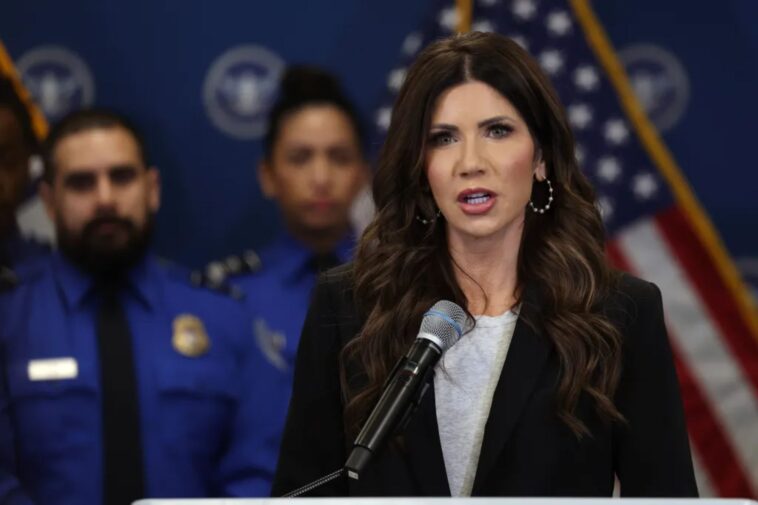 dhs-chief-kristi-noem-oks-body-cameras-for-feds-in-minneapolis-as-dems-push-for-more-reforms