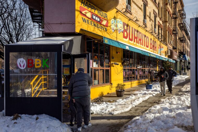 crazed-woman-who-allegedly-bashed-diner-with-glass-bottle,-attacked-4-others-in-random-spree-is-cut-loose-by-judge:-da