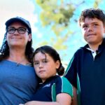 australian-teen-swims-2.5-miles-for-hours-to-save-family-swept-out-to-sea