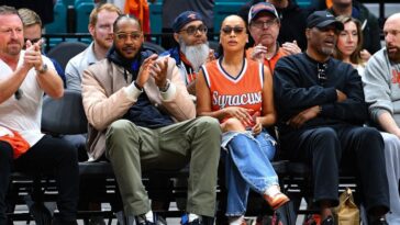 melo-apparently-unhappy-with-state-of-cuse-hoops