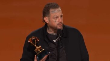 hollywood-confused-as-guy-keeps-saying-‘jesus’-but-does-not-appear-to-be-using-it-as-a-curse-word