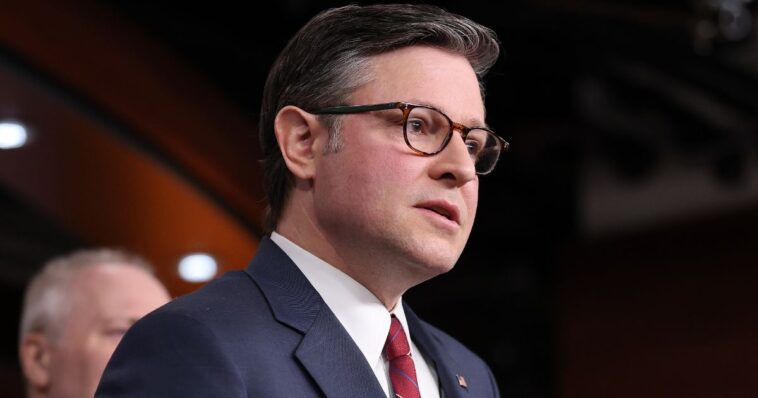 breaking:-house-votes-to-end-partial-government-shutdown-with-some-democrat-support