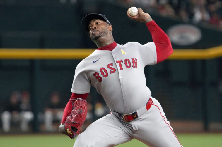 aroldis-chapman-denied-chance-to-play-for-great-britain-in-wbc-over-‘lineage-requirements’