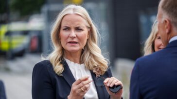 crown-princess-mette-marit’s-epstein-ties-‘unraveling’-after-document-dump,-experts-warn
