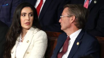 reps.-anna-paulina-luna-and-tim-burchett-drop-save-act-demands-after-meeting-with-trump