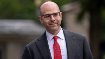 federal-reserve-governor-stephen-miran-resigns-from-white-house-post