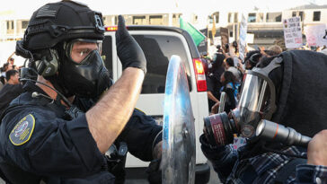 left-wing-groups-push-for-protesters-to-get-hurt-by-ice-for-propaganda-effect