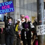 shock-videos:-parents-are-taking-children-to-get-tear-gassed-at-anti-ice-riots,-hoping-photos-will-turn-people-against-ice