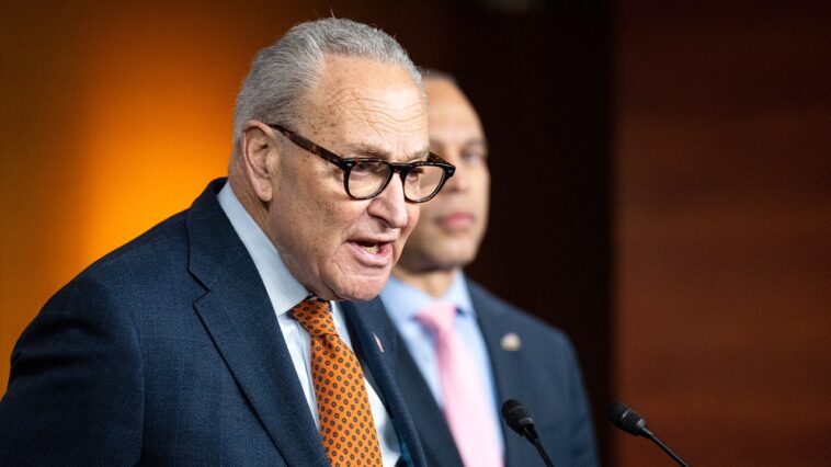 schumer,-jeffries-mend-rift,-present-united-front-on-dhs-reforms-as-deadline-nears