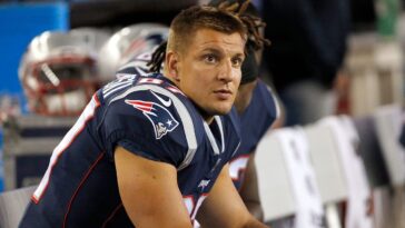 rob-gronkowski-jokes-about-tom-brady’s-hall-of-fame-candidacy-after-bill-belichick,-robert-kraft-miss-out
