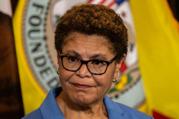 la.’s-democrat-mayor-accused-of-editing-palisades-fire-report-to-hide-failures