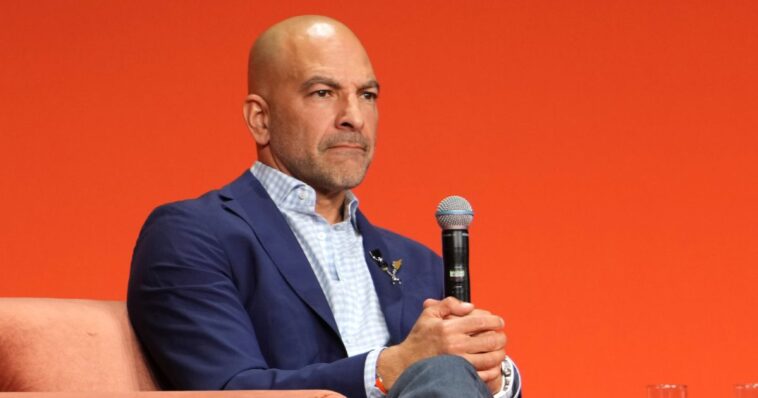 cbs-news-pulls-’60-minutes’-episode-after-contributor-appears-in-epstein-files