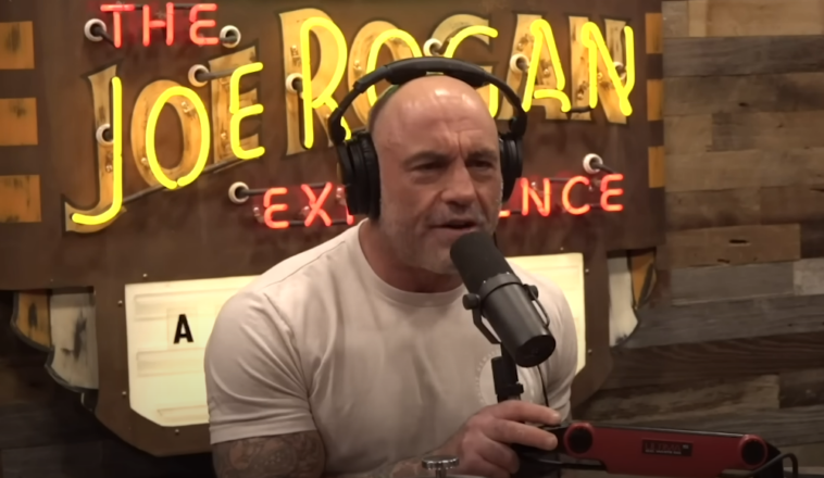 joe-rogan-says-uk-has-‘lost-it’-over-stat-showing-that-12,000-people-were-arrested-for-social-media-posts