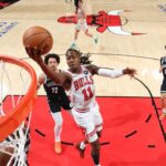 sources:-dosunmu-to-wolves-in-latest-bulls-trade