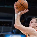 lakers-acquire-kennard-from-hawks,-sources-say