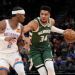 giannis antetokounmpo-staying-with-bucks-at-nba-trade-deadline
