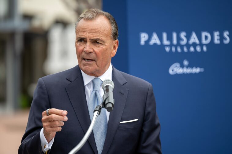 rick-caruso-says-he-won’t-run-for-la-mayor-after-teasing-potential-return-to-race