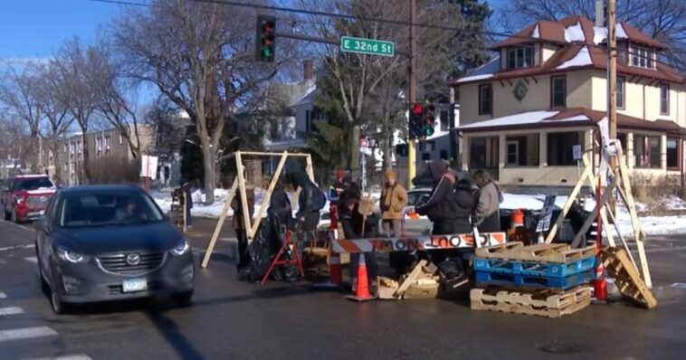 minnesota-leftist-who-hates-borders-brags-about-enforcing-one-in-her-own-neighborhood-to-stop-ice