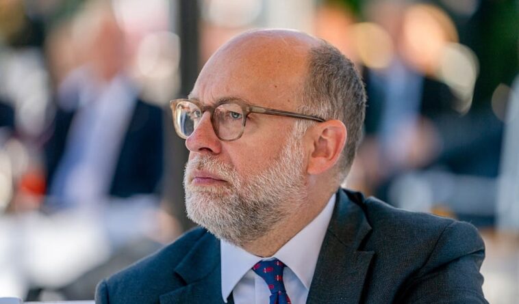 maryland-man-attempted-to-murder-a-top-trump-budget-official,-prosecutors-say