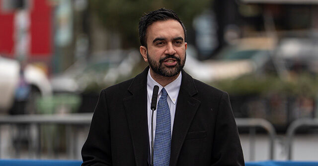 video:-nyc-mayor-mamdani-wants-no-charges-for-man-who-lunged-at-police-officer-with-large-knife