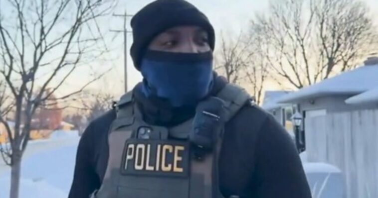 watch:-anti-ice-agitators-completely-lose-their-minds-after-black-ice-agent-‘misgenders’-one-of-their-fellow-comrades