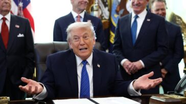 appeals-court-strikes-down-ruling-that-blocked-trump’s-anti-dei-orders