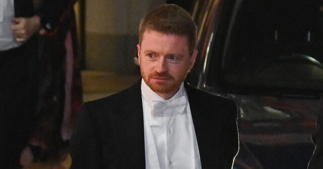 blood-in-the-water:-knives-out-for-starmer’s-censor-in-chief-mcsweeney-as-epstein-mandelson-storm-rages