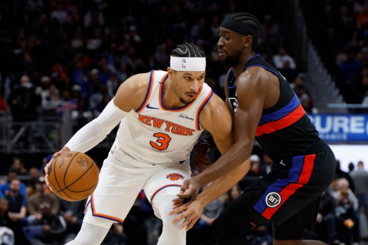 knicks’-josh-hart-exits-early-after-reinjuring-right-ankle-again