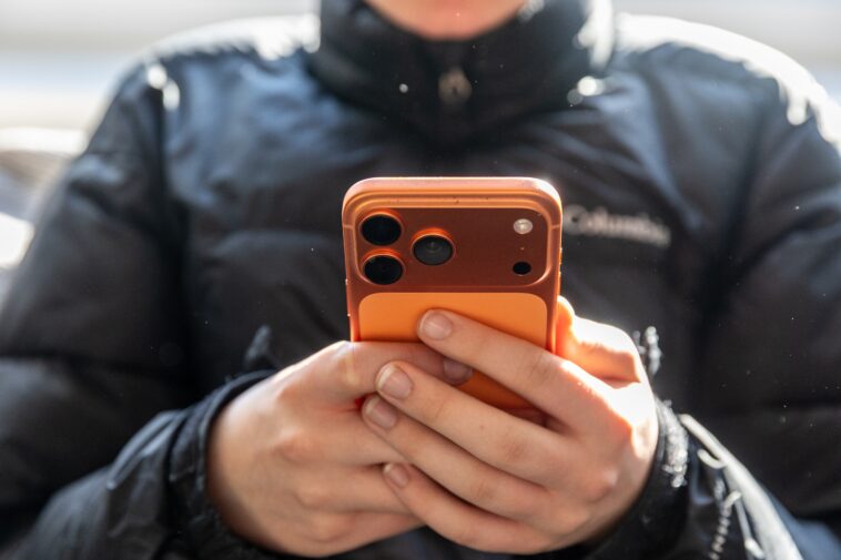 gen-z-—-the-first-generation-officially-dubbed-dumber-than-the-last