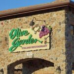 horror:-olive-garden-cook-commits-a-gruesome-suicide-right-in-front-of-panicked-co-workers