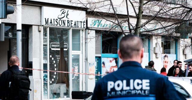 france:-six-injured-in-broad-daylight-grenade-attack-in-grenoble