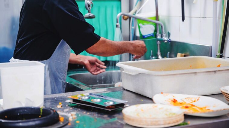 diners-rank-the-10-‘dirtiest’-states-for-restaurants-—-see-if-yours-made-the-list