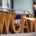 hollywood-writers-guild-faces-strike-from-its-own-staffers’-union