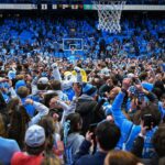 unc-fans-prematurely-storm-court-after-game-winner-just-before-buzzer-vs.-rival-duke-in-wild-scene