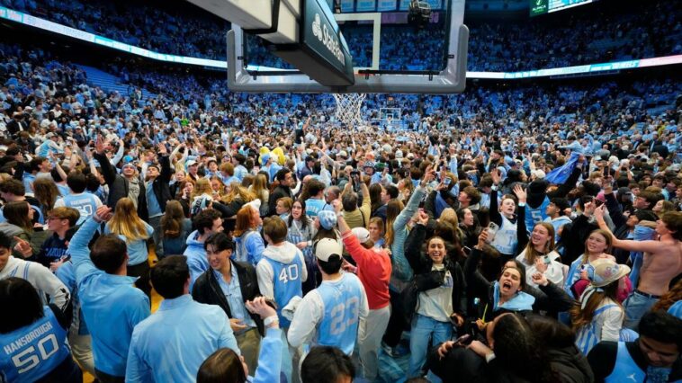 scheyer:-staff-got-‘punched’-in-unc’s-court-storm