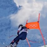 video:-lindsey-vonn-crashes-out-of-winter-olympics,-evacuated-by-helicopter-to-hospital