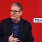 knives-out:-labour-mps-call-on-pm-starmer-to-step-down-after-top-aid-resigns-over-epstein-scandal