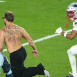patriots’-kyle-williams-helps-nab-super-bowl-lx-field-invader-during-game