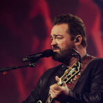 lee-brice-rocks-halftime-performance-with-‘country-nowadays’:-a-stirring-anthem-for-faith,-family,-and-american-freedom