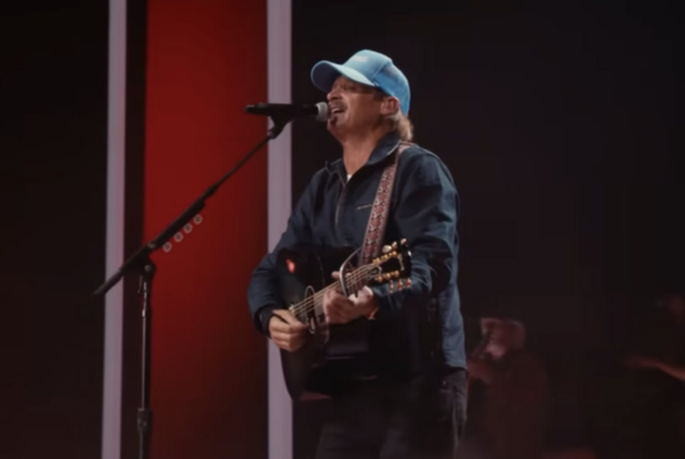 ‘died-for-all-our-sins’:-kid-rock-points-to-jesus-and-the-gospel-during-all-american-halftime-show