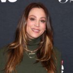 kaley-cuoco-doesn’t-give-a-‘f—‘-what-you-think-about-her-parenting