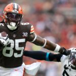 njoku-confirms-longtime-browns-tenure-is-over