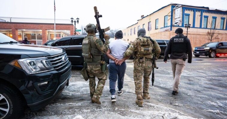 ice-data:-democrats-focus-on-only-14%-with-criminal-records,-but-100%-are-in-the-country-illegally