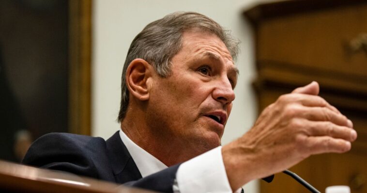 former-top-fbi-official-explains-why-he’s-‘very-skeptical’-of-nancy-guthrie-kidnapping-narrative